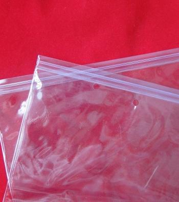 saco plástico transparente com zíper